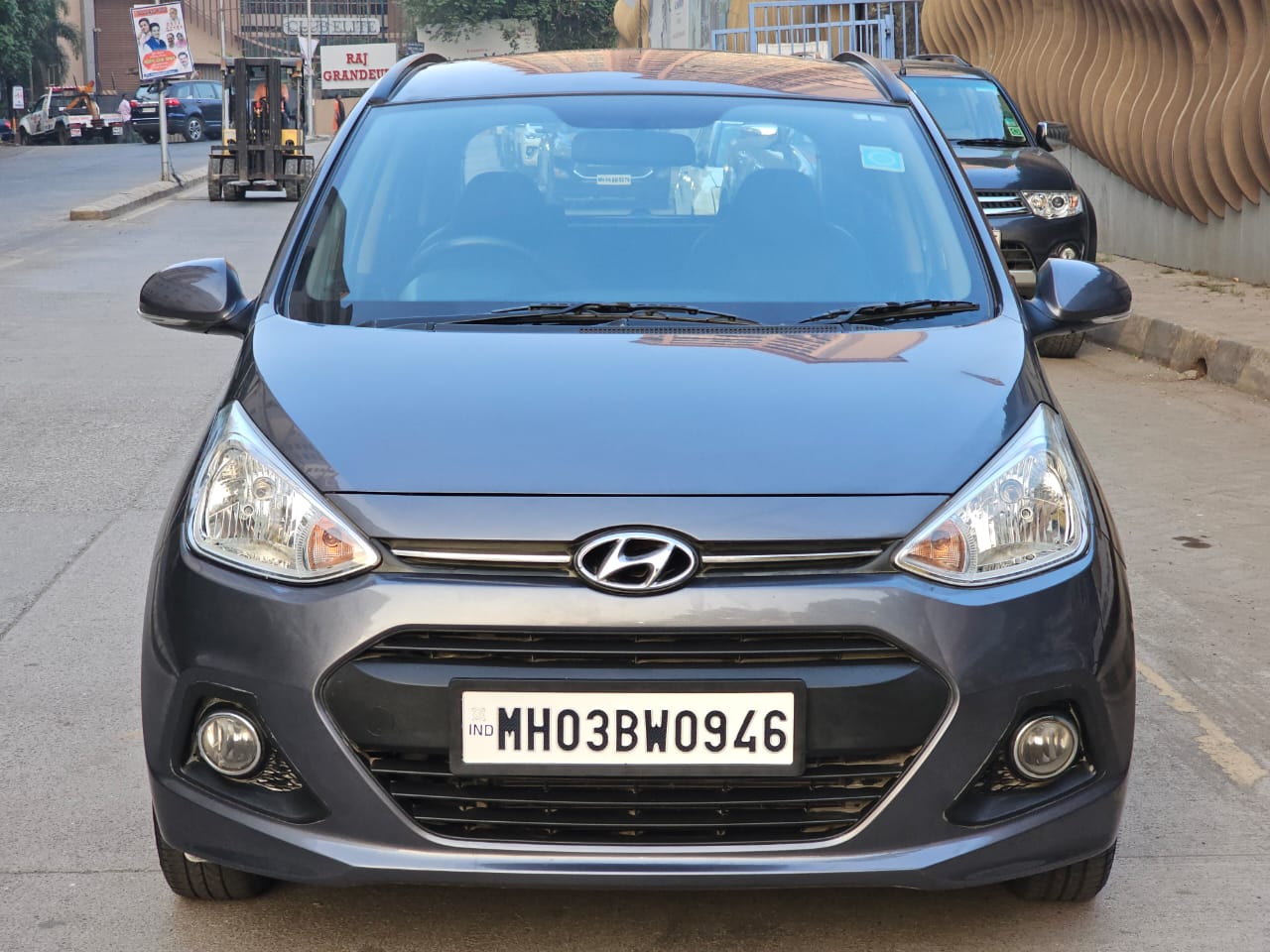 Used Hyundai Grand I10 Asta 1.2 AT Petrol car in Mumbai, 2015 Model